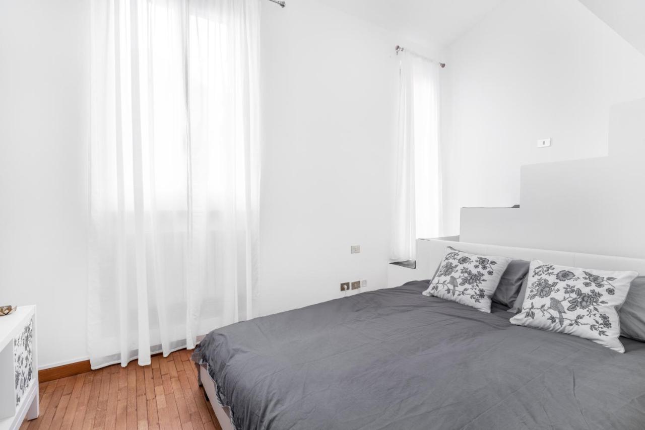 Duomo 7 Minuti Exclusive Apartment Vercelli Milano Ngoại thất bức ảnh